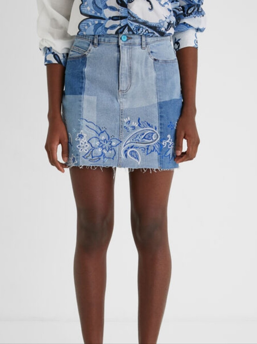 Desigual Mini Denim Embroidered Skirt Size 28